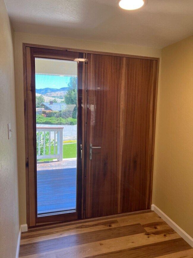 Building Photo - Newly remodeled three bedroom, two bath home - Available Late May
