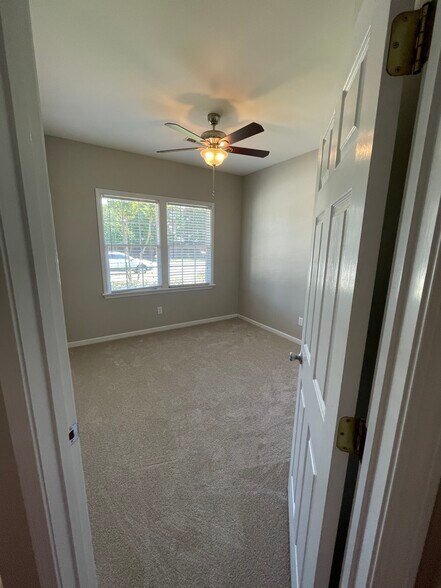 Building Photo - 3716 Merestone Dr