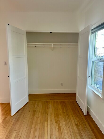 Building Photo - 4565 Estrella Ave