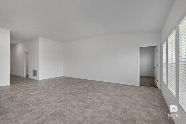 Building Photo - 1502 Brentwood Dr