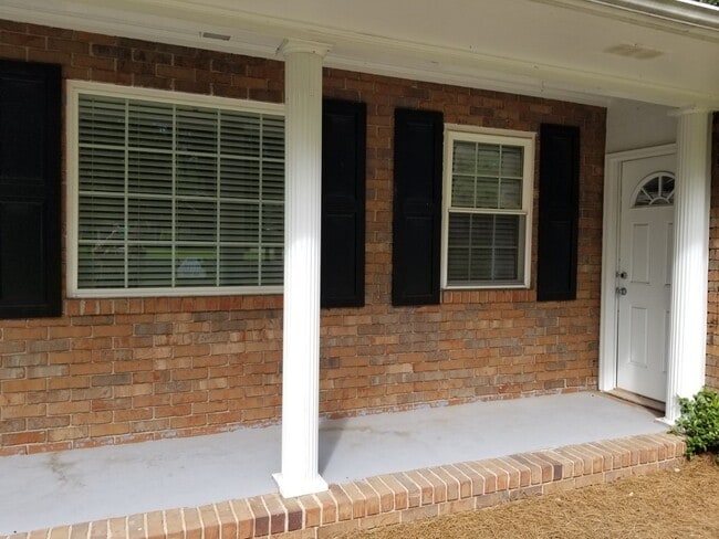 Building Photo - 829 Bradwell St