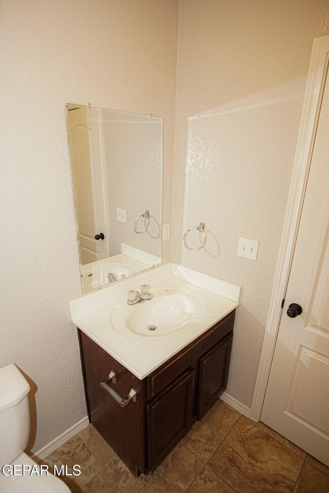 Building Photo - 2866 Grant Ave