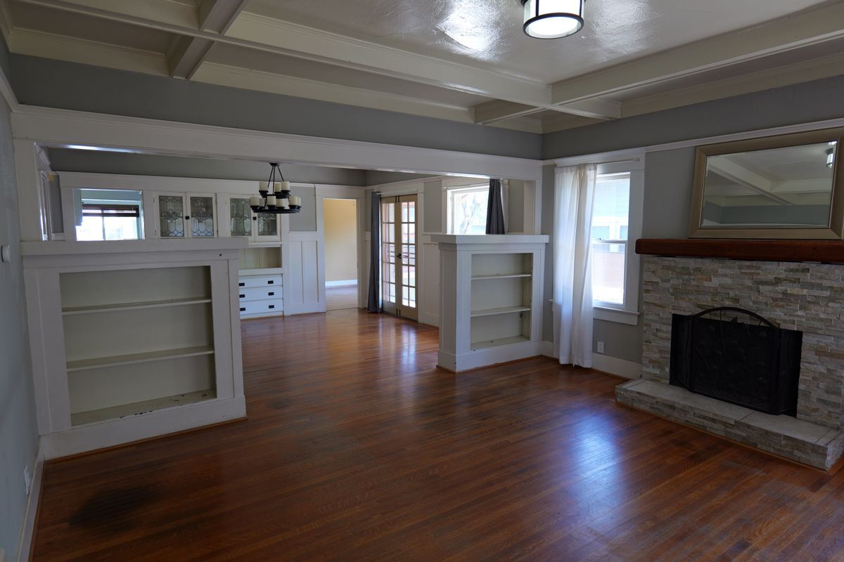 Building Photo - 115 E Jefferson