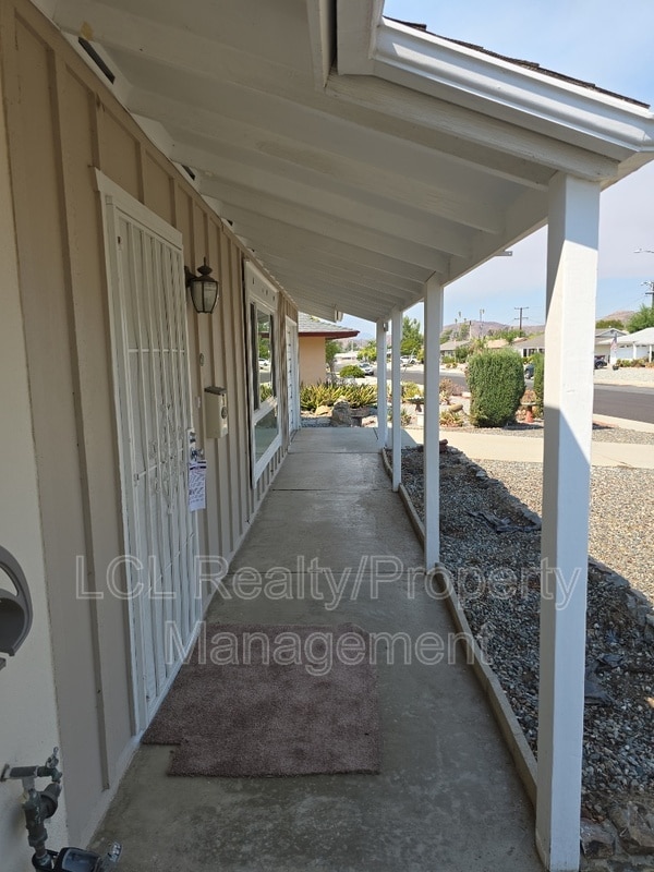 Building Photo - 27147 El Rancho Dr