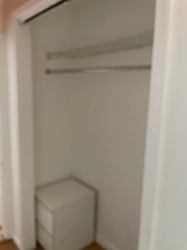 Building Photo - 38 Pebble Ln