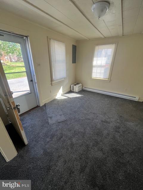 Building Photo - 215 N Railroad Ave