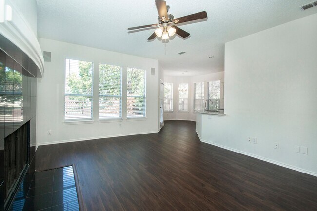 Building Photo - House for Lease in Plano
