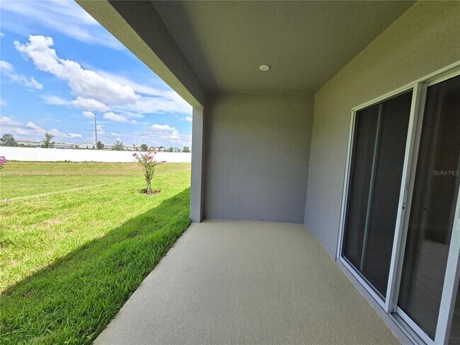 Building Photo - 456 Voltaire Dr