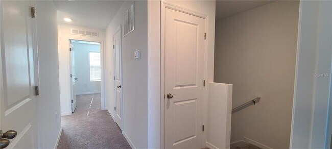 Building Photo - 393 Madison Dr