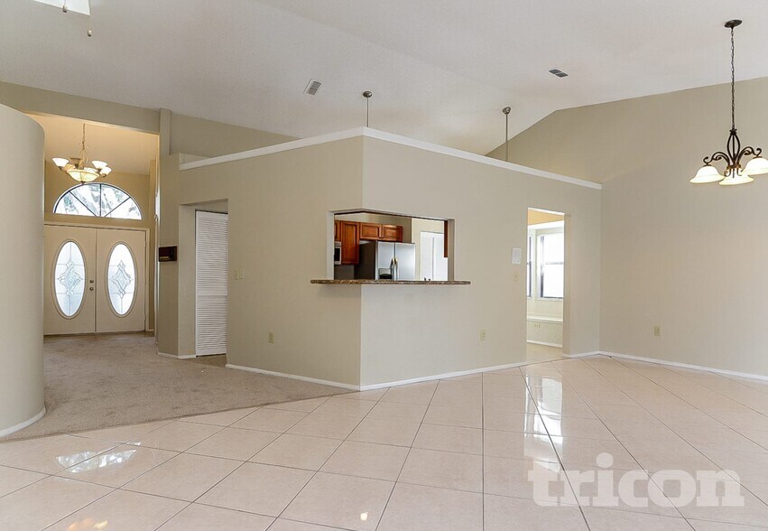 Building Photo - 8111 Hathaway Dr