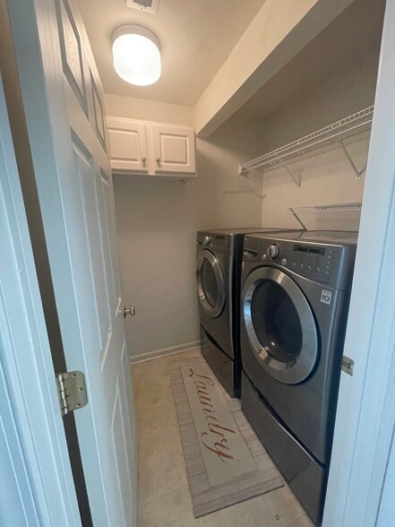 Building Photo - 4505 Colonial Place Dr