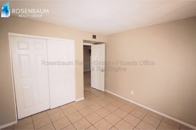 Building Photo - 2747 E Chipman Rd