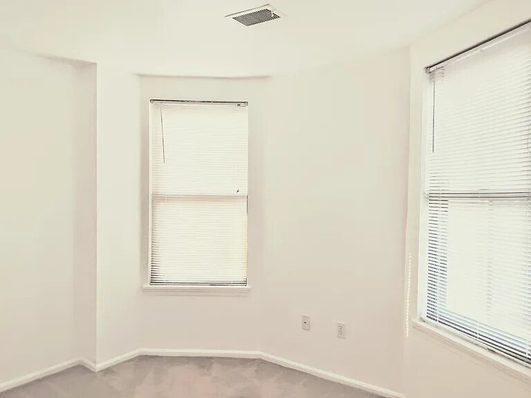 Building Photo - 1307 N Clayton St