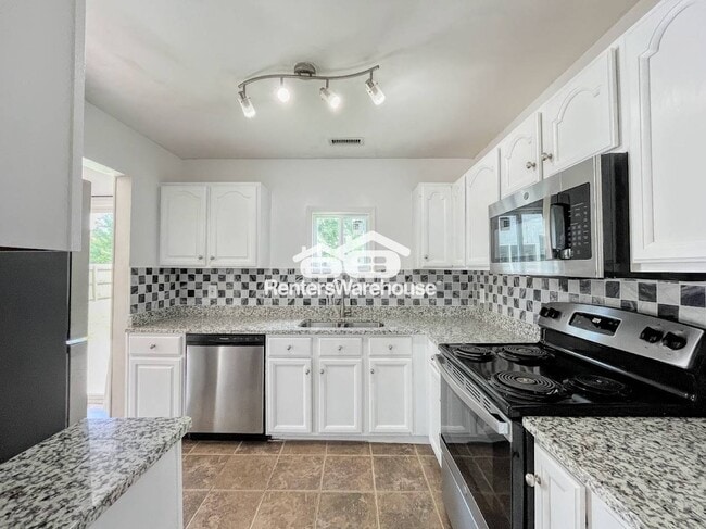 Building Photo - 4945 Paine Ln