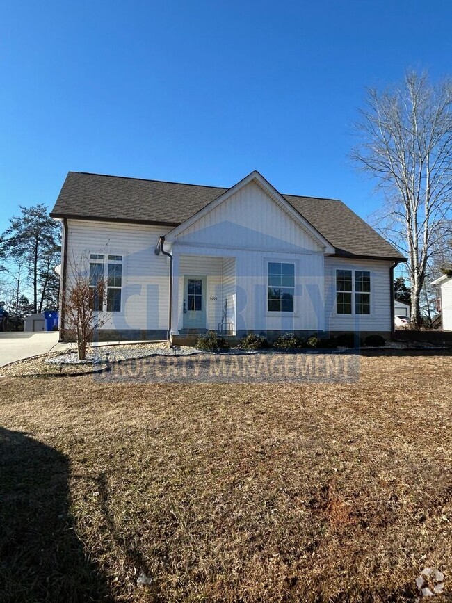 Building Photo - Cozy three bedroom home!