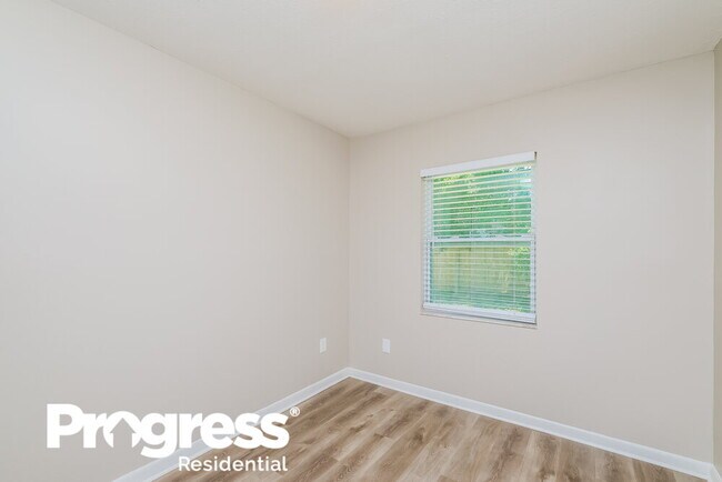 Building Photo - 5202 Burr Pl