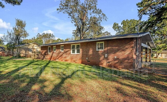 Building Photo - 3901 Vogel Dr NW