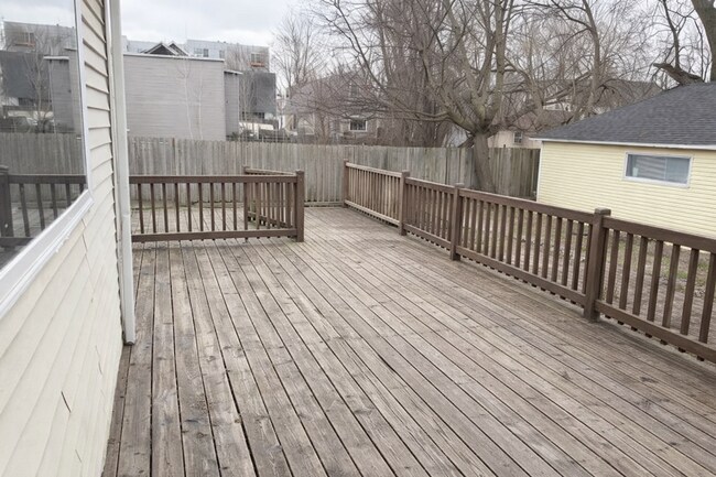 Building Photo - 217 Seward Ave NW