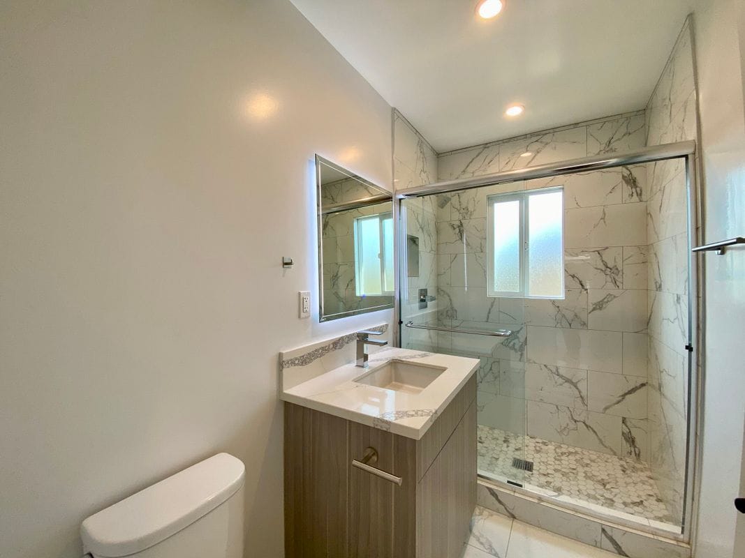 Building Photo - 3207 W 3rd St