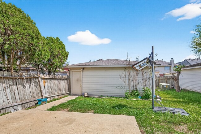 Building Photo - 8617 Mapletwist St
