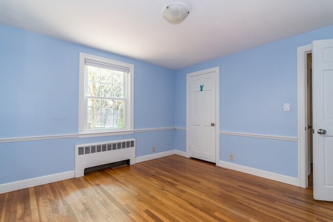 Building Photo - 15 Charles St