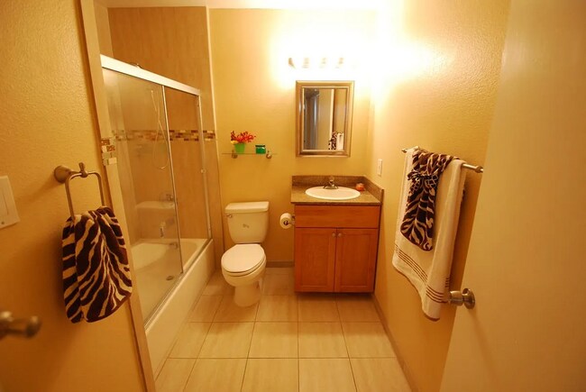 Building Photo - 4206-4208 Casa Blanca Lane