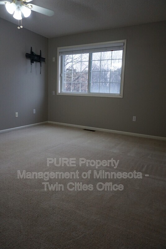 Building Photo - 506 Mariner Way