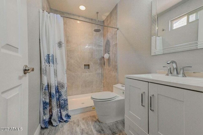 Building Photo - 2477 E Meadow Land Dr