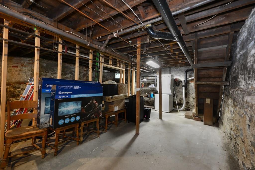 Building Photo - 20 June St