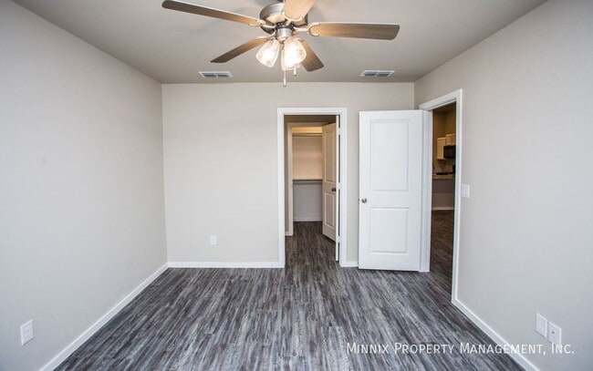 Building Photo - 2114 N. Ave. L-B