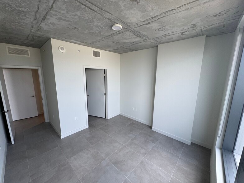 Building Photo - 242 NW 32nd St