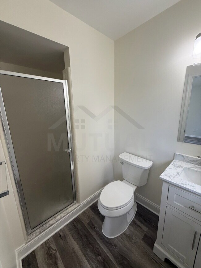 Building Photo - 1560 Meadowside Dr