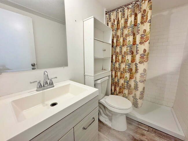Building Photo - 2 BR /1 BA Mobile Home, US1 North