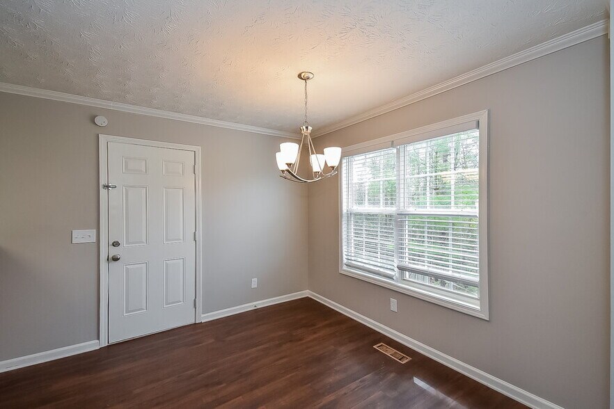 Building Photo - 265 Pine Needle Trail