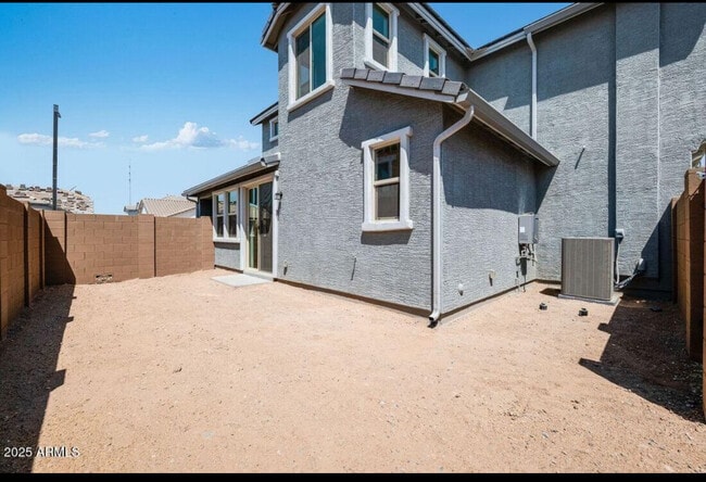 Building Photo - 14663 W Sand Hills Rd