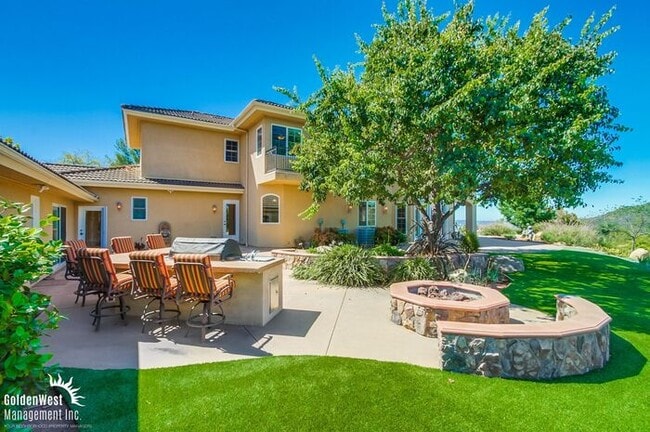 Building Photo - Luxury 4Bdm 4.5Ba Dream Home w/Wine Cellar...