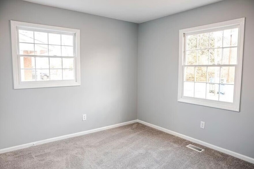 Building Photo - 410 Atwell Dr