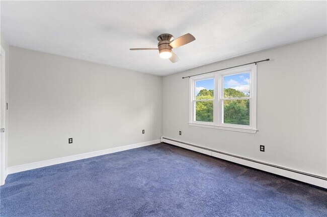Building Photo - 555 Diamond Hill Rd