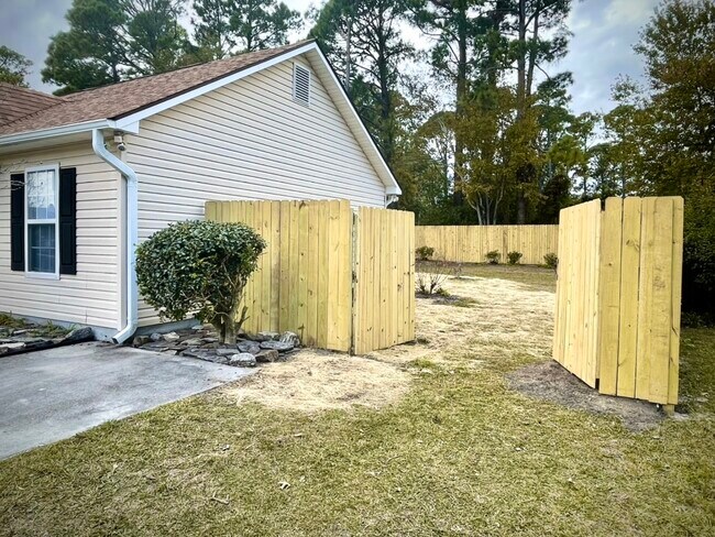 Building Photo - 1005 Gordon Woods Rd