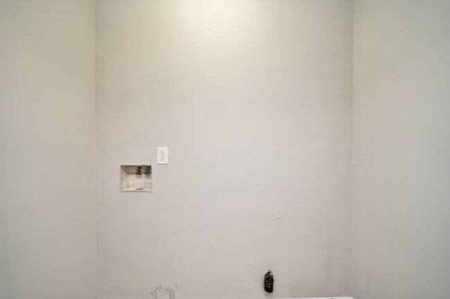 Building Photo - Grab This Dolomite Charmer Before It’s Gone!"