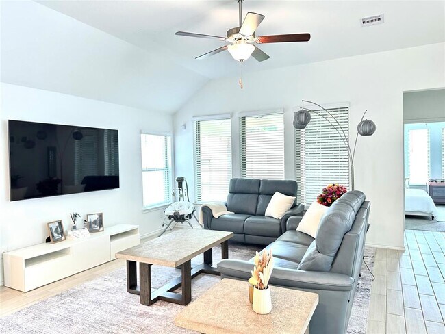 Building Photo - 7419 Caprock Cyn Ln