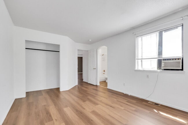 Building Photo - 10974 E 96th Pl