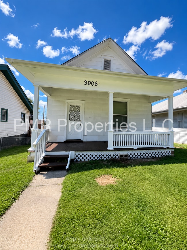 Building Photo - 2 Bedroom/ 1 Bathroom House