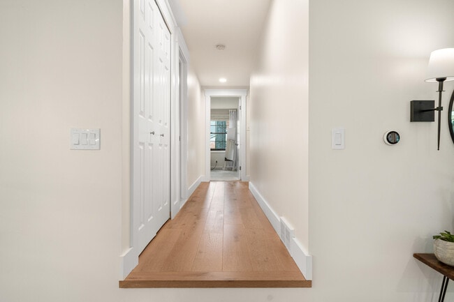 Building Photo - 4552 Wagon Wheel Dr