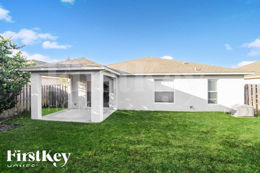 Building Photo - 530 Melanie Cir