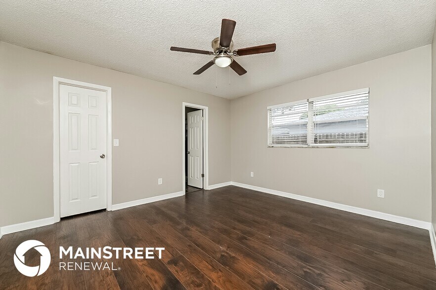 Building Photo - 1406 Cromwell Dr