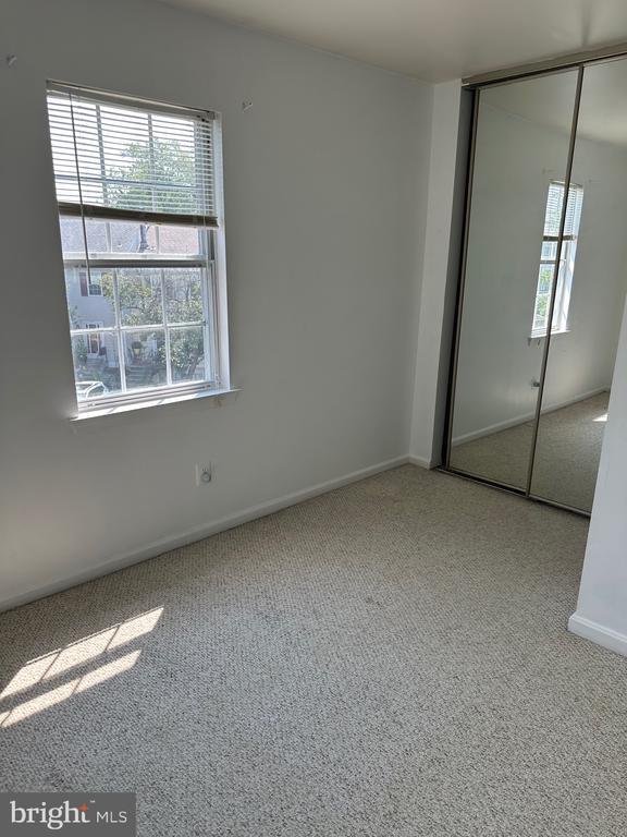 Building Photo - 4002 Summer Hollow Ct