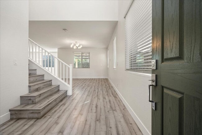 Building Photo - Entertainer's Dream 4Bd Home with Designer Finishes & Outdoor Kitchen
