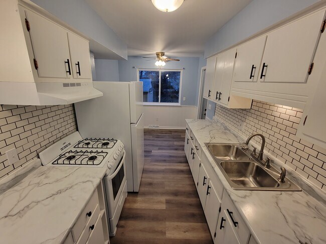 Building Photo - 5034 Ora St