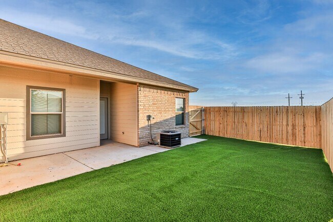 Building Photo - 1006 N 7th St